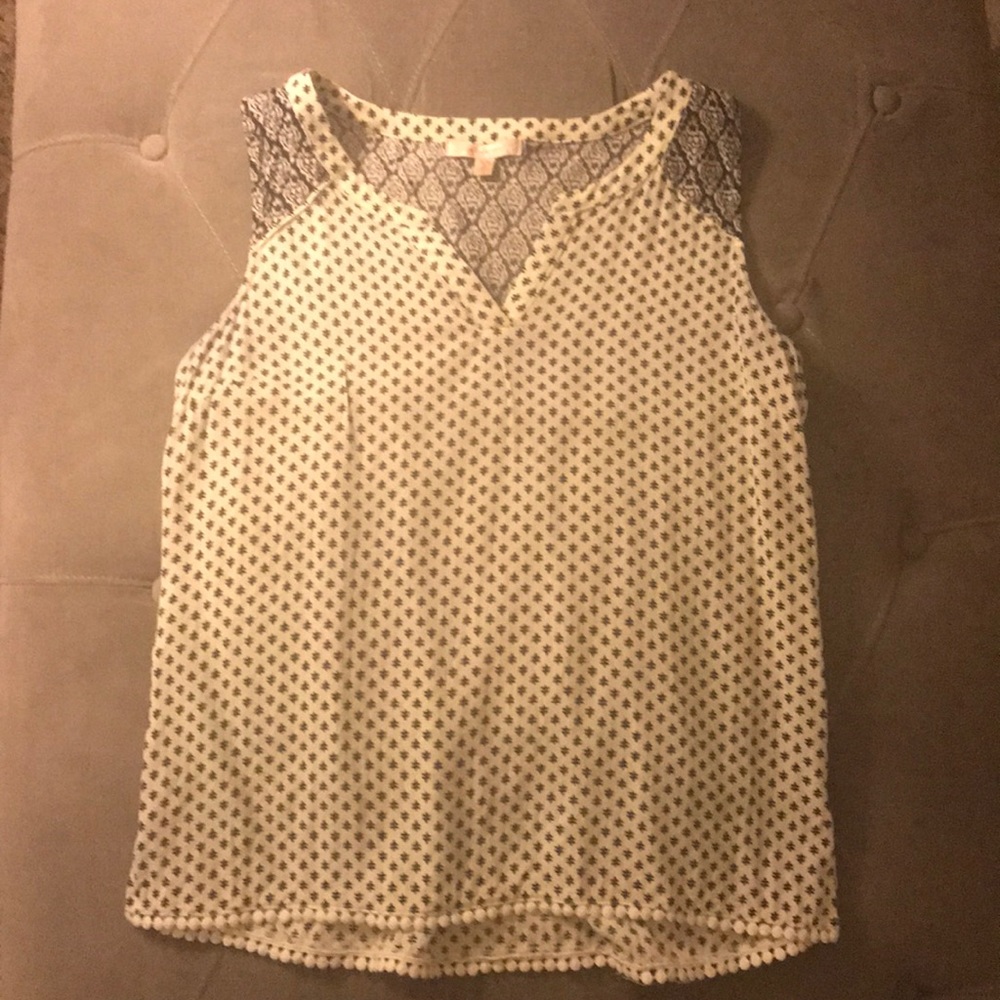 Sleeveless blouse